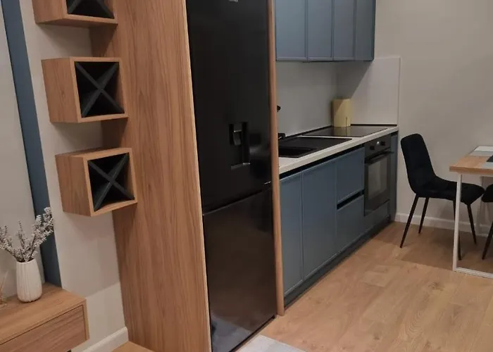 Twoviews * تيرانا