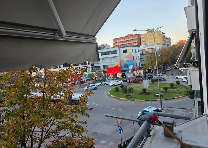 Twoviews * تيرانا